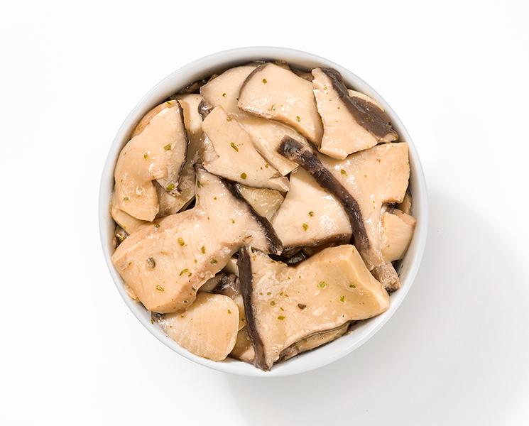 Cardoncelli della Murgia Trifolati (Setas de cardo de Murgia salteadas)