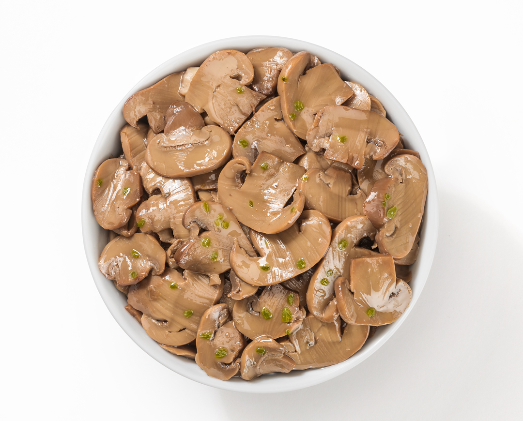 Funghi prataioli trifolati  - Button mushrooms with olive oil, garlic and parsley