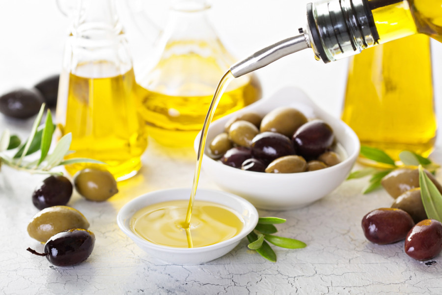 Olio extravergine di oliva “Classico” - Extra virgin olive oil “Classic”