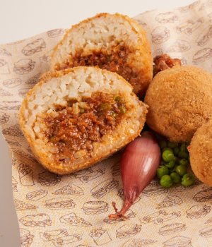 Arancino al ragù della casa