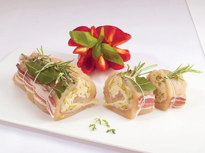 Arrotolato mit Spargel und gekochtem Schinken