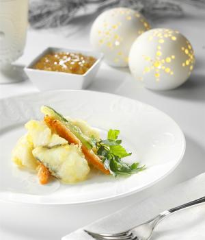 BACCALÀ IN TEMPURA CON VERDURINE E SALSARANCIA