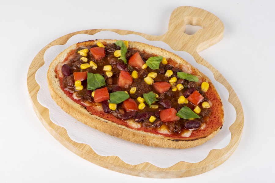 BRUSCHETTA CHILI CON CARNE E MAIS