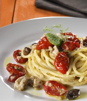 Bucatini mit Schwertfisch und Fenchel