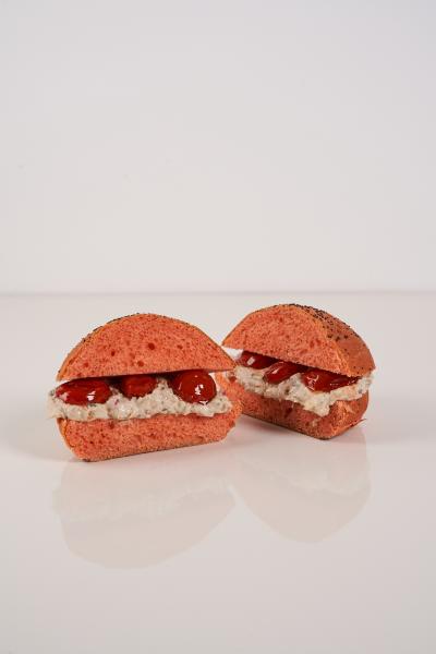 BUN ROSE DÉLICIEUX AU THON