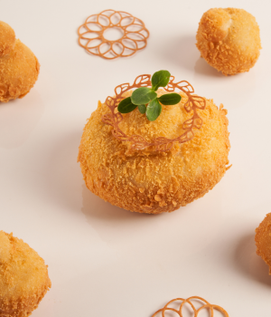 Brioche calzoni with friarielli, sausage and smoked scamorza cheese