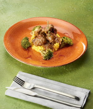 Venison with safffron basmati and broccoli