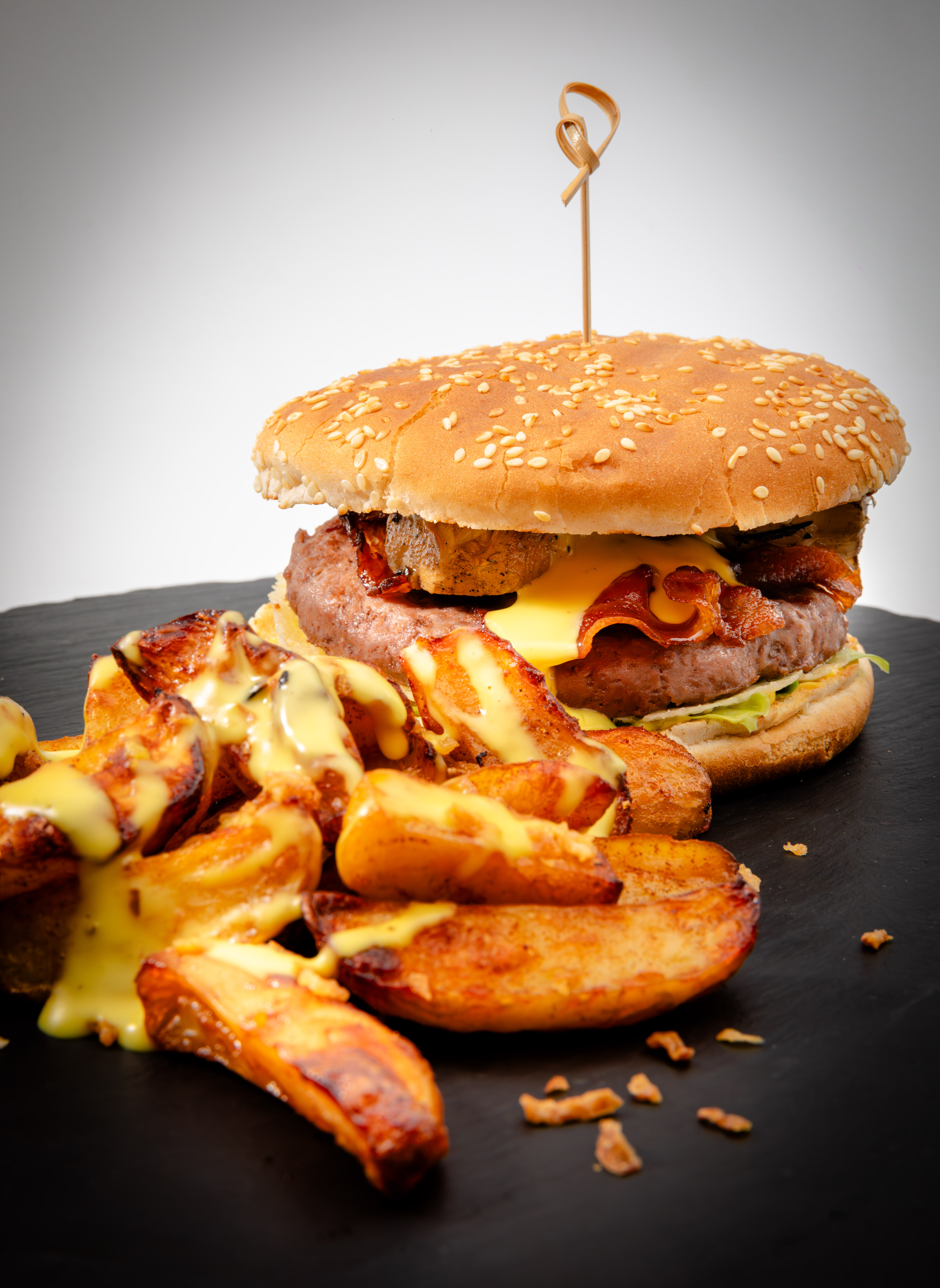 CARBONARA BURGER ROMAN STYLE