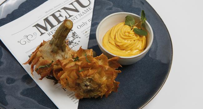 CARCIOFI FRITTI CON MAIONESE ALLA CURCUMA