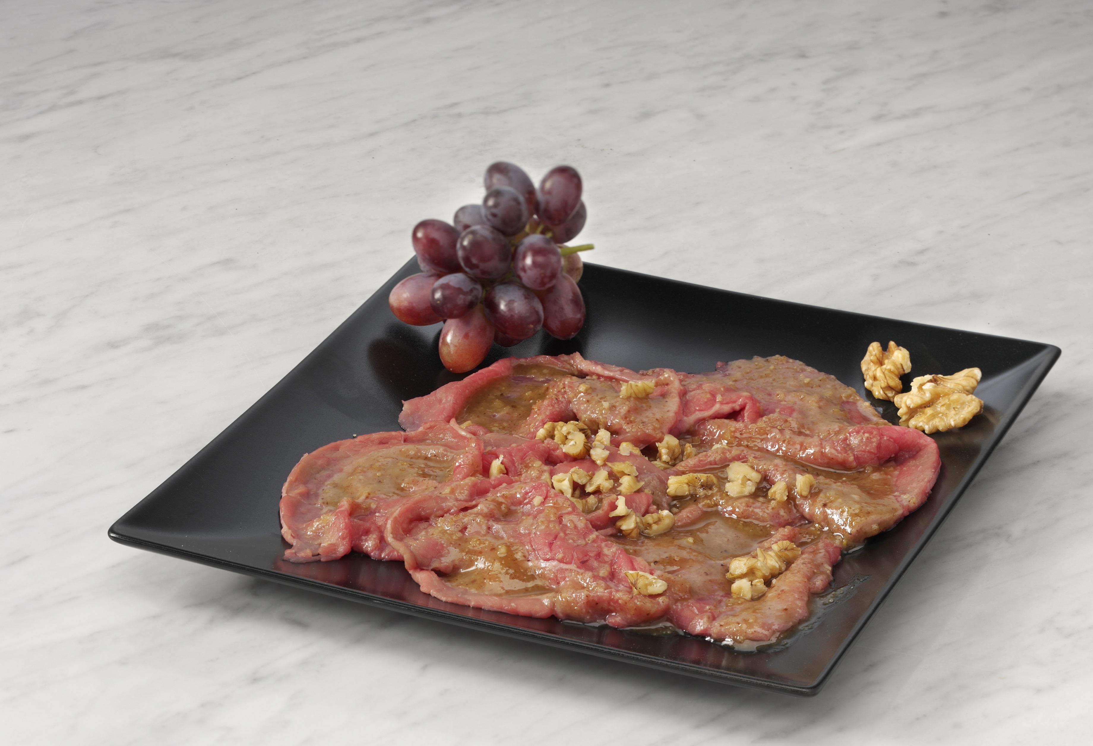 CARPACCIO DI MANZO ALLE NOCI