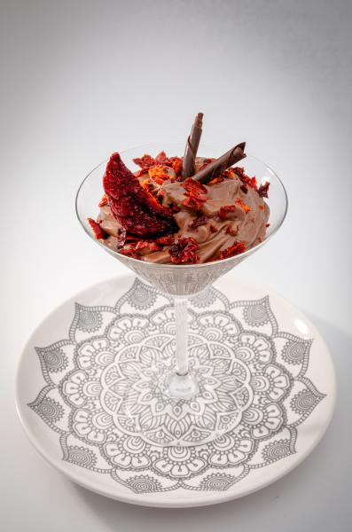 SCHOKO-MOUSSE MIT CRUSCO PAPRIKA