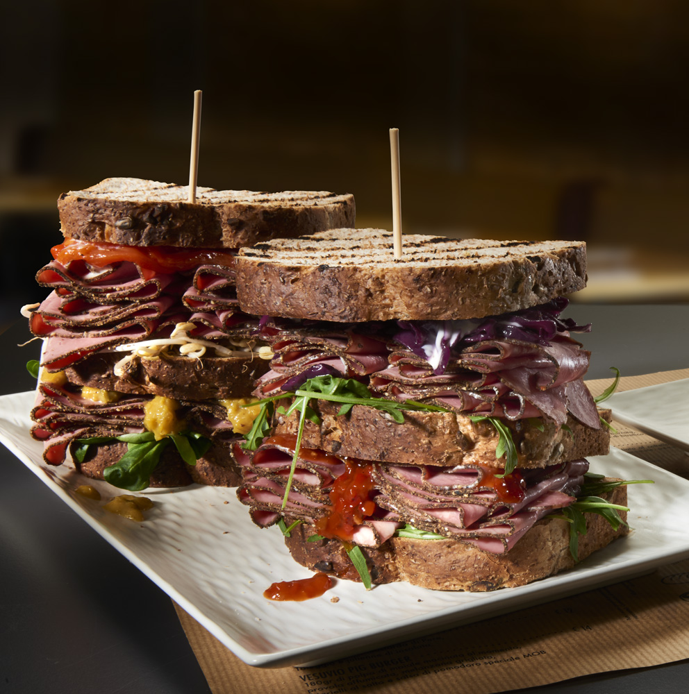 CLUB SANDWICH WITH PASTRAMI