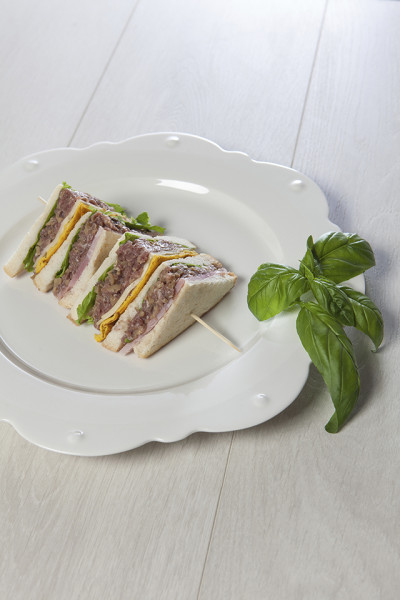 CLUB SANDWICH DI CARNE
