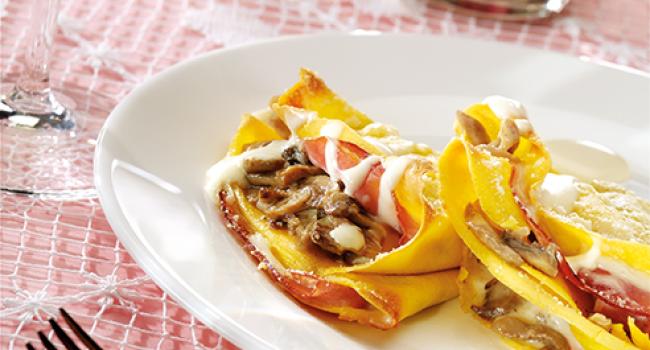 CRÊPES AI FUNGHI PRATAIOLI E PECORINO