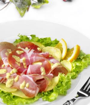 CULATELLO SU INSALATA DI PATATE AGLI AGRUMI