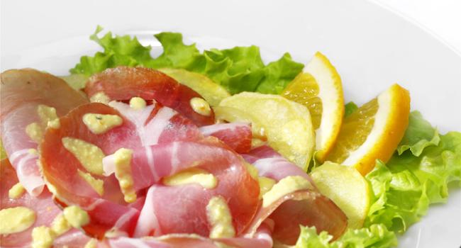 CULATELLO SU INSALATA DI PATATE AGLI AGRUMI