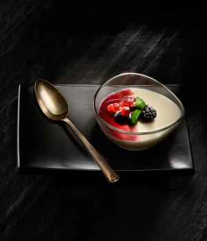 Èpannacotta ai frutti di bosco