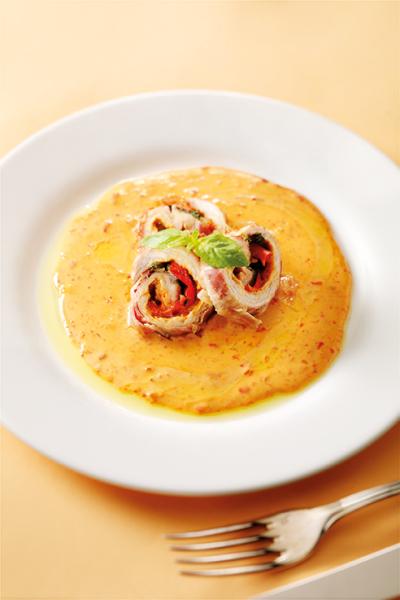 FILETTI DI MAIALE IN PANCETTA E CREMA DI PEPERONI