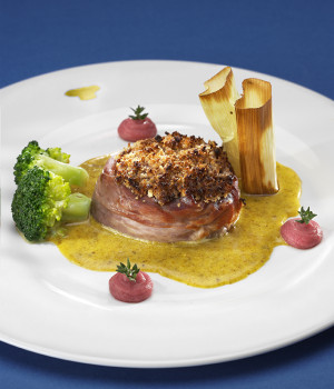 Beef fillet in walnut and thyme with truffled zabaglione, broccoli ad vitelotte mushed potatoes