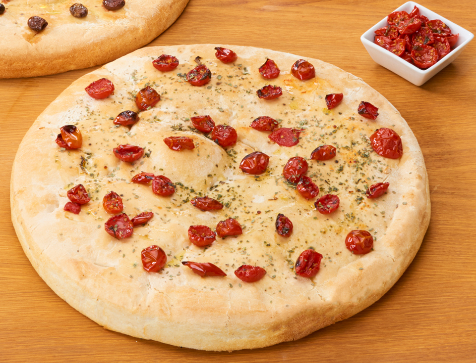 FOCACCIA WITH DORATI TOMATOES