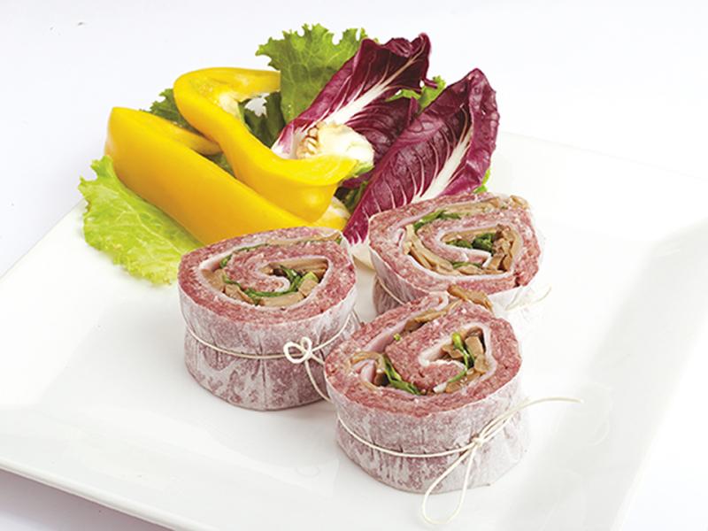 Schnecke mit Champignons und gekochter Schinken