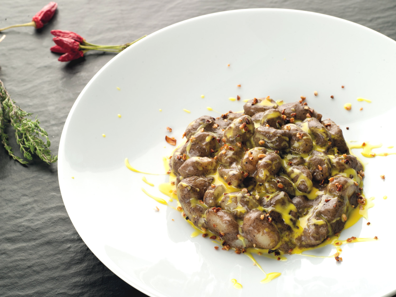 GNOCCHI AL TARTUFO CON FONDUTA E NOCCIOLE TOSTATE