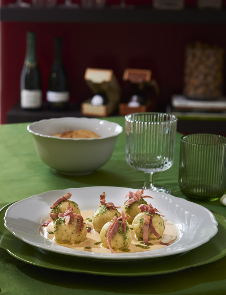 GNOCCHI DI PATATE CON AGLIO ORSINO E TALEGGIO