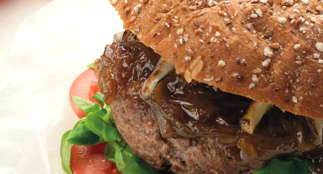 Hamburger con cipolla caramellata