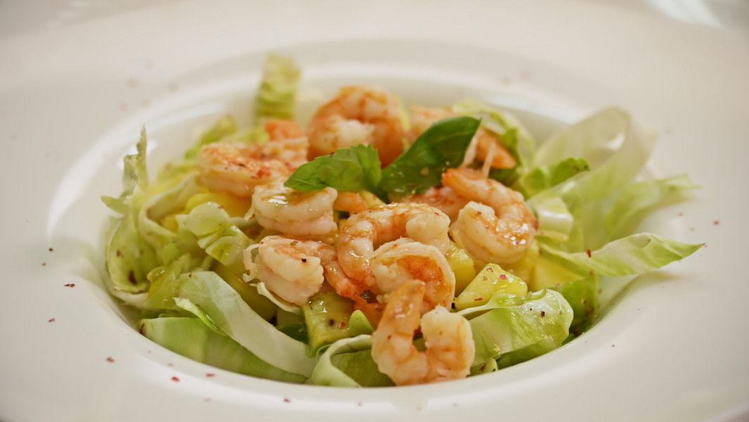 Exotic giant shrimp salad