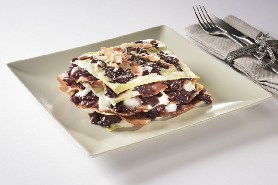 LASAÑA CON SALSA DE ACHICORIA Y SPECK