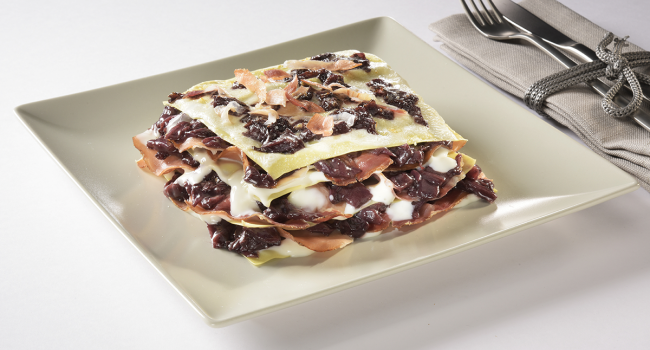 LASAGNES AVEC SAUCE DE CHICORÉE ET SPECK