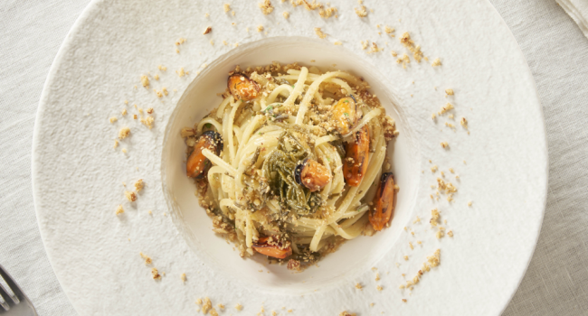 Linguine with mussels, samphire and toasted almond breadcrumbs
