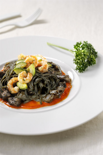 Linguine with cuttlefish and prawns