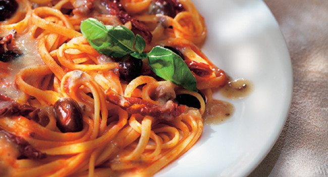 Linguine with tuttosole tomatoes, anchovies and olives