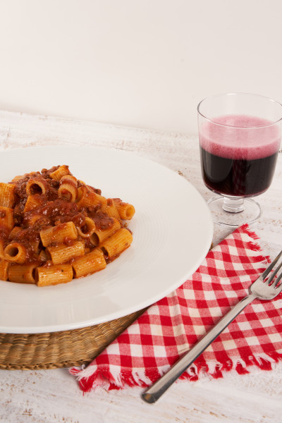 MACCHERONI AL RAGÙ DI MANZO