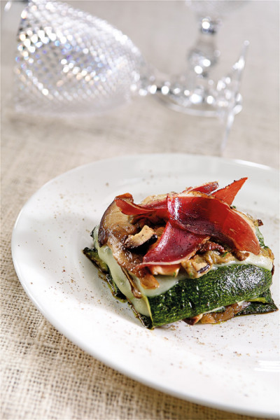 Millefoglie con porcini e petto d'oca