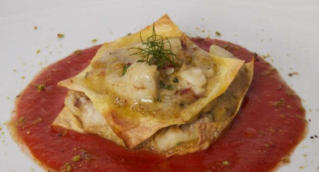 MILLEFOGLIE DI CERNIA SU VELLUTATA DI POMODORO