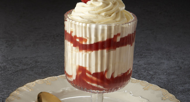 MOUSSE AL LIMONE E FRAGOLE