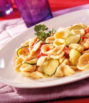 Orecchiette pasta, prawns, cannellini beans and zucchini