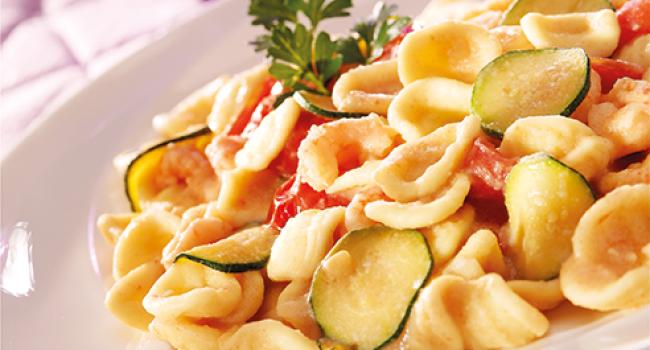 Orecchiette pasta, prawns, cannellini beans and zucchini