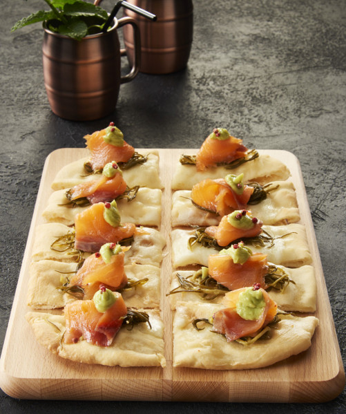 P.A.L.A. SENZA GLUTINE CON SALMONE AFFUMICATO, AGRETTI E GUACAMOLE