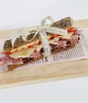 Multigrain panino with salami, emmenthal and Pizzicosa