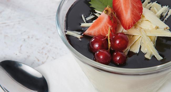 PANNA COTTA WITH  CHOCOLATE SAUCE