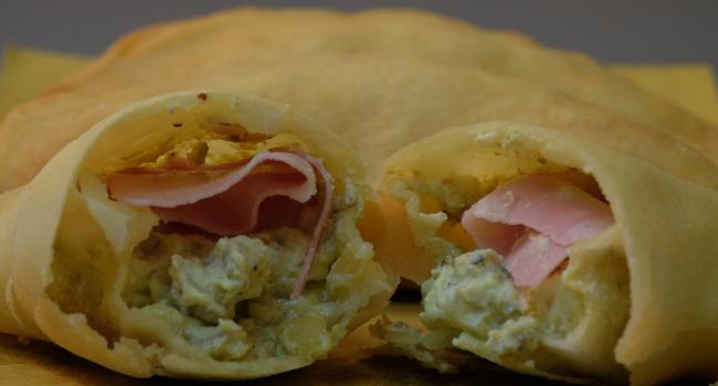 PANZEROTTO RIPIENO MOZZARELLA, RICOTTA, MORTADELLA E PESTO AI PISTACCHI