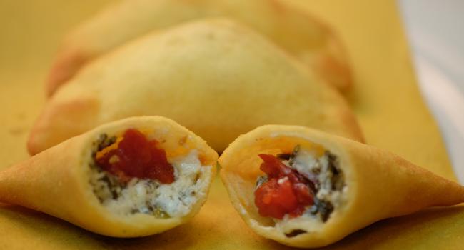 PANZEROTTO RIPIENO MOZZARELLA, RICOTTA, SALICORNIA E POMODORINO MINI RED