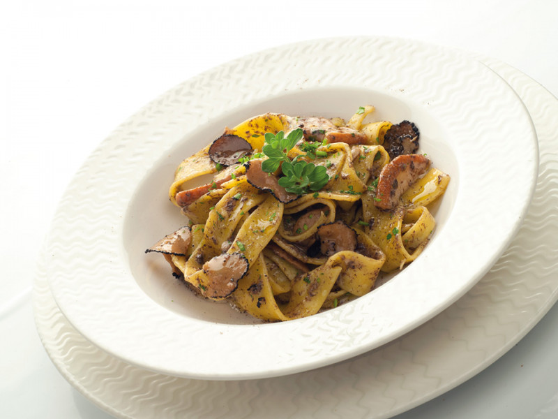Pappardelle pasta with porcini mushrooms and truffle