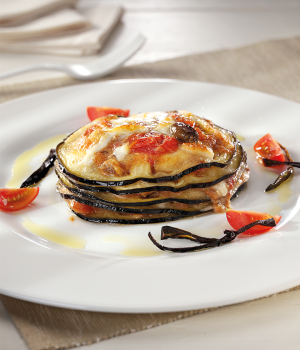 SCHWERTFISCH UND AUBERGINEN-PARMIGIANA