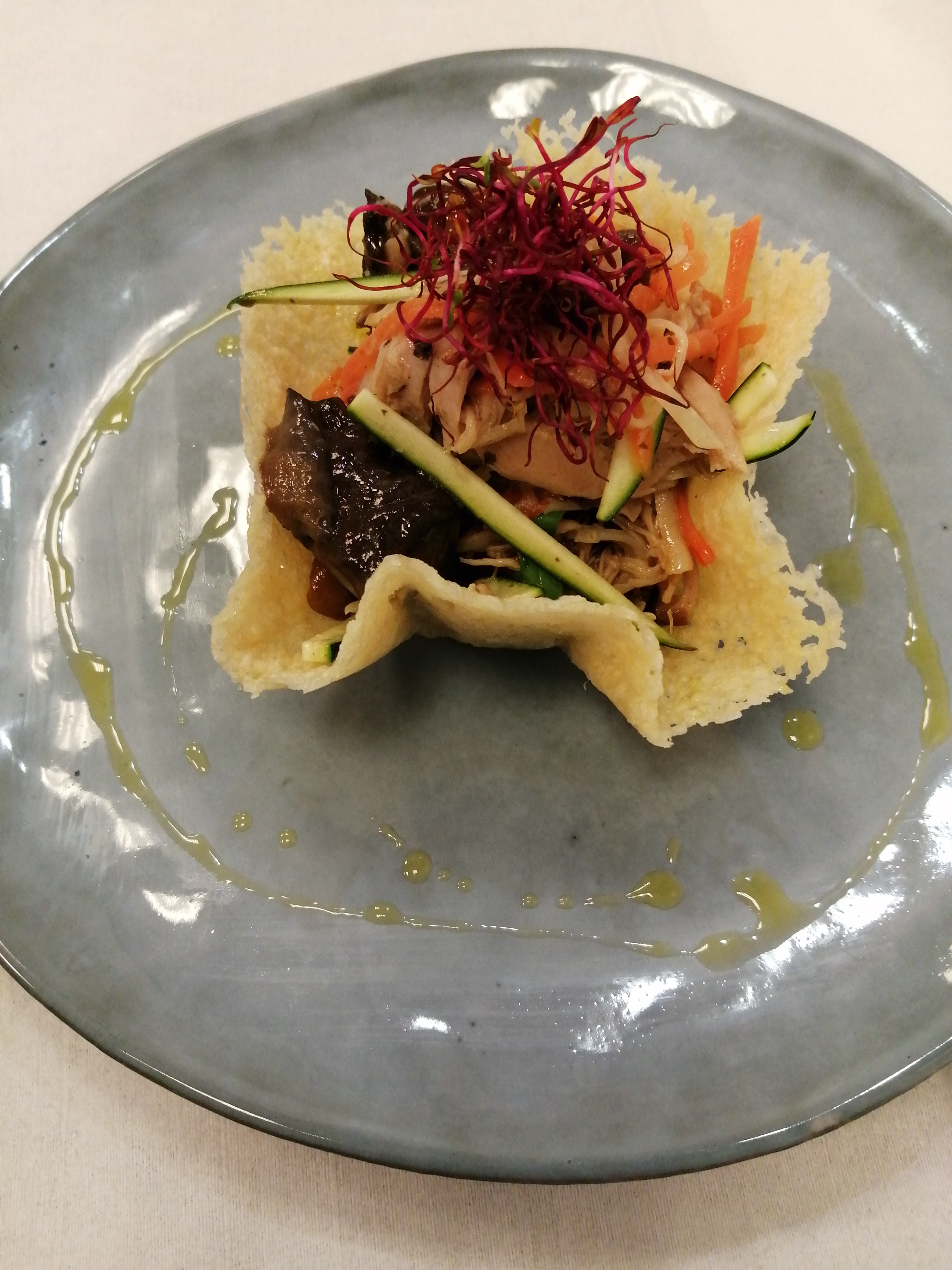 Parmigiano Reggiano Basket with warm chicken ,mushrooms and crispy vegetable salad