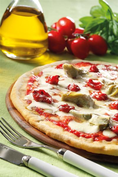 Pizza with grilled artichokes, cherry tomatoes and pecorino cheese