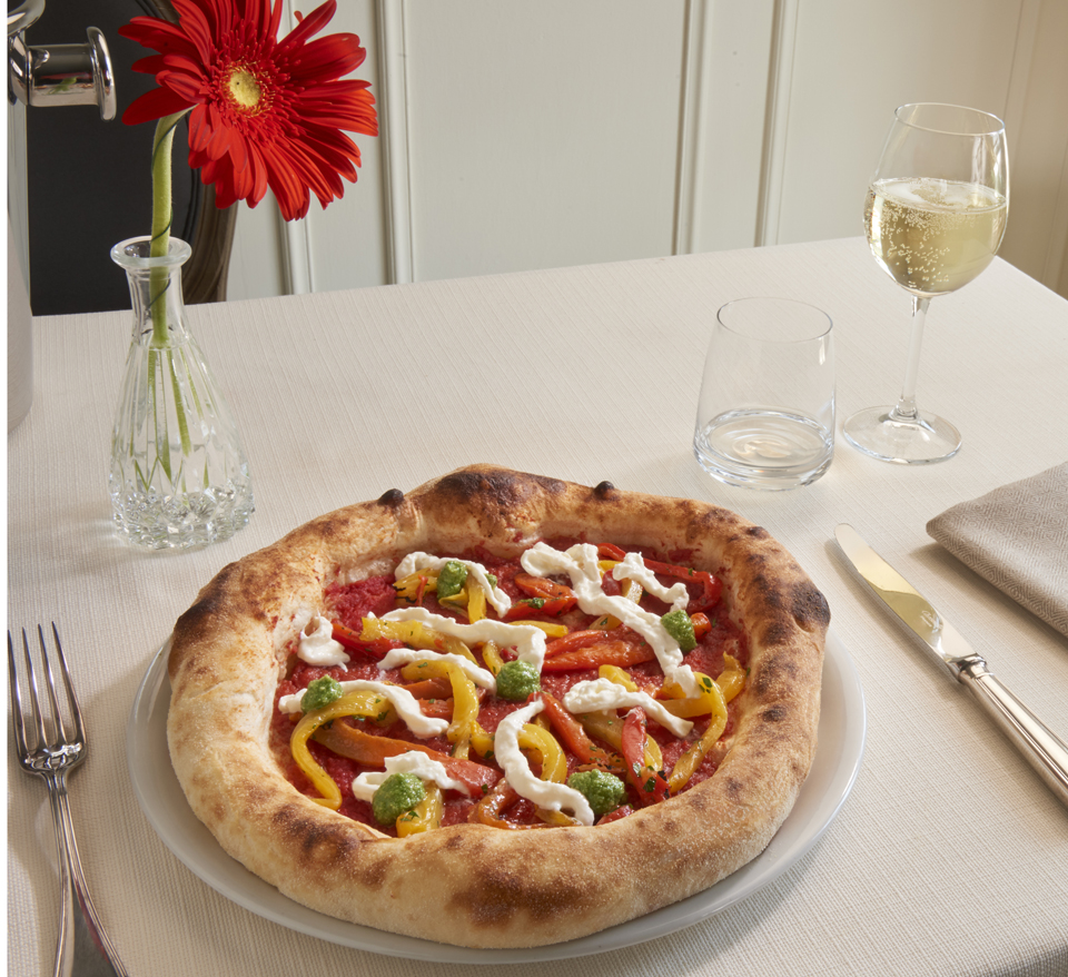 PIZZA AI PEPERONI E AGLIO ORSINO